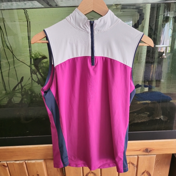 Lady Hagen Tops - EUC women's sleeveless quarter zip golf shirt